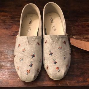 TOMS Drizzle Grey Embroidered Bugs slipons
